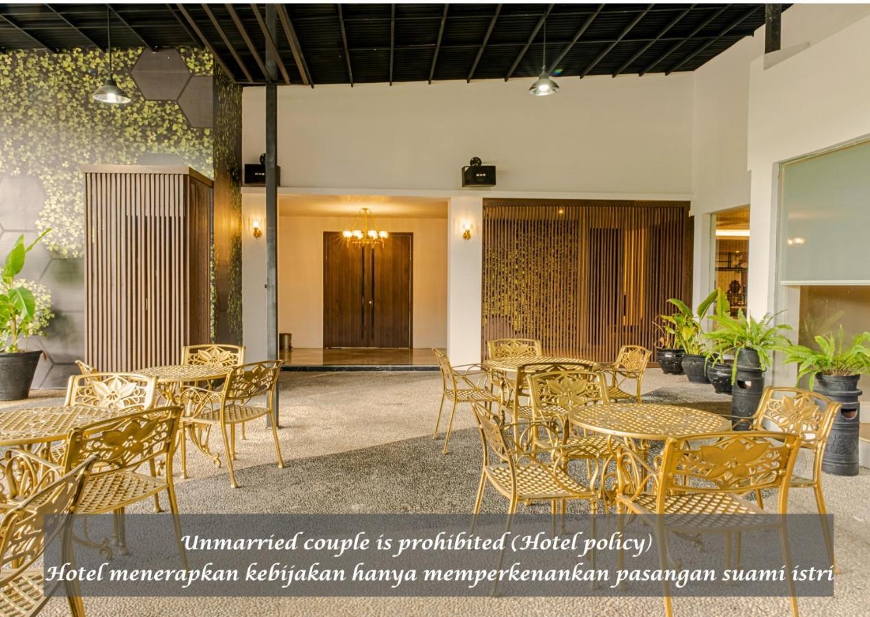 Hotel Gren Alia Cikini Giacarta Esterno foto